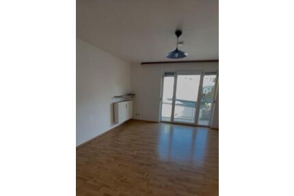 Erlangen 1 Zimmer Wohnung mit Balkon ab sofort zu vermieten - Coburg