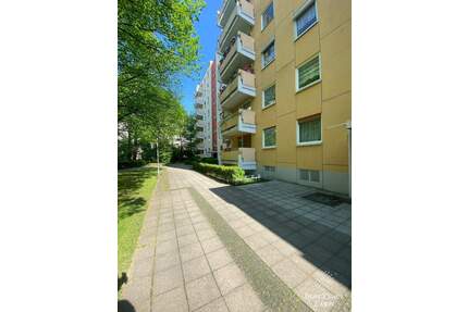 Sanierte 3-Zimmer-Wohnung mit Balkon im Plevierpark - München Ramersdorf-Perlach