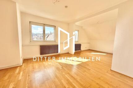 Dachgeschosswohnung mit 5 Zimmern und Balkon im Zentrum von Tauberbischofsheim