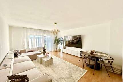 Haus zum Kaufen in Linkenheim-Hochstetten 1.550.000,00 € 700.04 m²