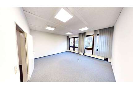 Büro in Hamburg 755,00 € 38 m² - 755,00&nbsp;EUR Kaltmiete, ca.&nbsp; 38,00&nbsp;m&sup2; in Hamburg (PLZ: 22085)