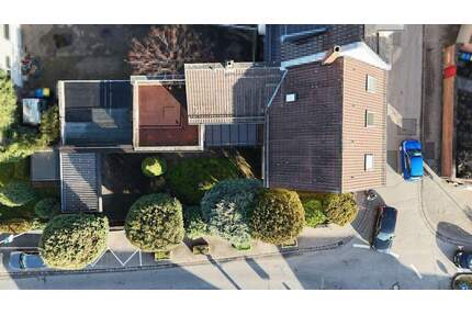 Gepflegtes, großes eventuell Mehrgenerationenhaus - Bischofsheim