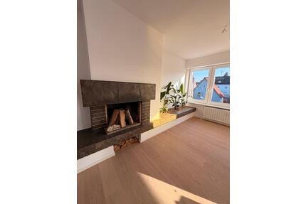 Exklusiv sanierte 3,5–4,5 Zimmer-Wohnung mit Kamin - Kornwestheim