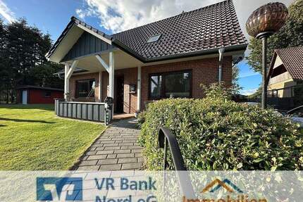 Laufend modernisiertes Wohnhaus auf gepflegtem Grundstück - Mohrkirch