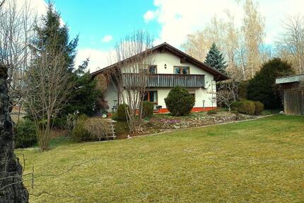 Einfamilienhaus mit Einliegerwohnung und Baugründstück - Kaufbeuren