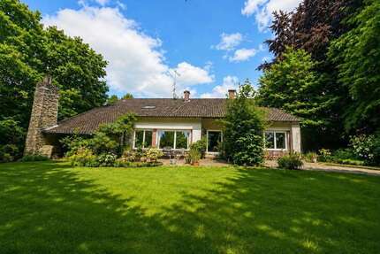 Haus zum Kaufen in Köln 750.000,00 € 287 m²