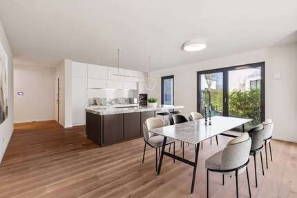 Wohnung zum Kaufen in Düsseldorf-Urdenbach 1.495.000,00 € 192 m²