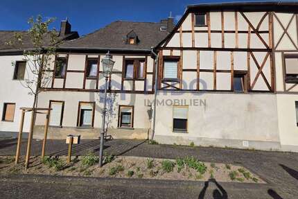 Haus zum Kaufen in Rhens 499.000,00 € 259.5 m²