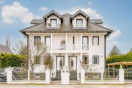 Haus zum Mieten in Berlin 2.600,00 € 159 m²