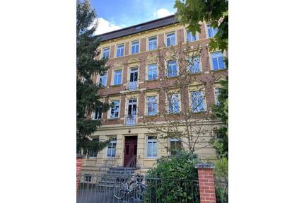 Stattliches Mehrfamilienhaus mit 8 WE in 04860 Torgau zu Verkaufen