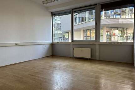 Büro in Aachen 1.864,20 € 172 m²