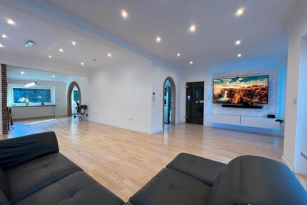 Großzügiges, hochwertig modernisiertes Einfamilienhaus mit Winter - Hagen im Bremischen