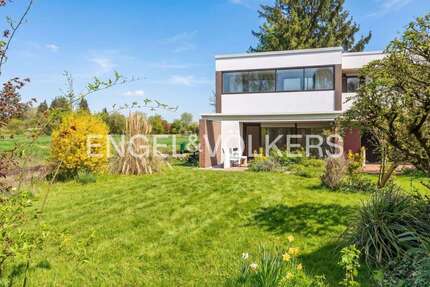 Haus zum Mieten in Steinbach (Taunus) 1.990,00 € 126 m²