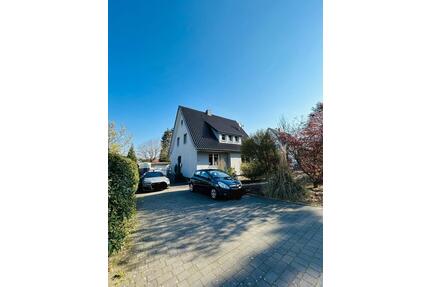 Exklusives Einfamilienhaus mit Wintergarten und Traumgrundstück - Lotte