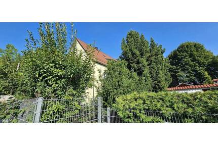 Sehr gepflegte, regelmäßig modernisierte und renovierte Doppelhaushälfte in sehr guter Lage - Amberg