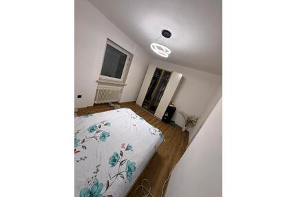 Zimmer zu vermieten, Bad und Küche werden gemeinsam Kelheim - München Bogenhausen