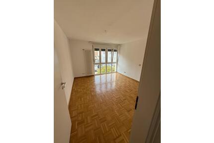 3-Zimmer Wohnung in Tiengen - 850,00&nbsp;EUR Kaltmiete, ca.&nbsp; 85,00&nbsp;m&sup2; in Waldshut-Tiengen (PLZ: 79761)