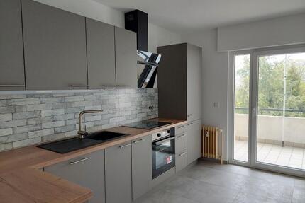 Sanierte, helle 4-Zimmer-Wohnung mit Balkon im 2. OG in Wickede - Wickede (Ruhr)