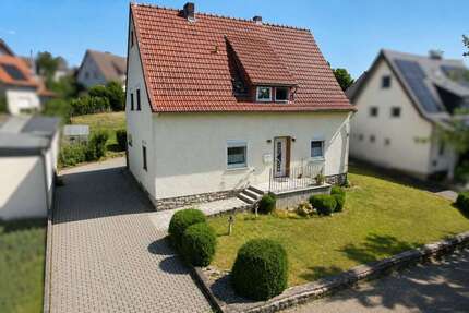 Haus zum Kaufen in Höxter Groß Bosseborn 99.000,00 € 130 m² - Höxter / Groß Bosseborn