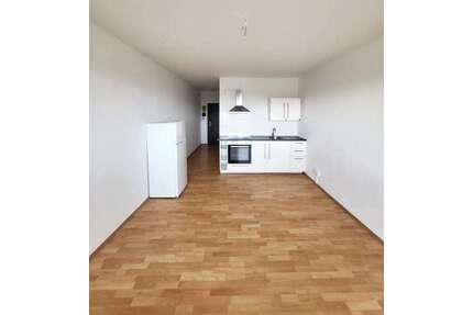 Wohnung zum Mieten in Rötha 325,00 € 32.5 m²