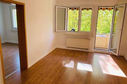 **Besichtigung: Fr., 20.03.26 um 16:45 Uhr** Sonniges Wohnen nahe Marienbad! *Balkon* - Brandenburg Nord