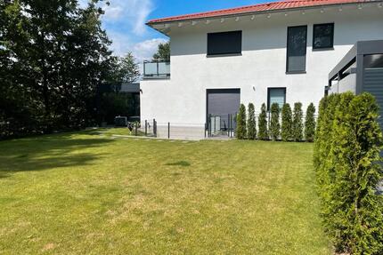 Moderne Doppelhaushälfte (KfW 40) in idyllischer Waldrandlage - Lauf an der Pegnitz