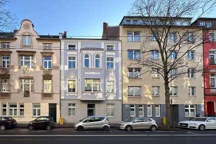 Haus zum Kaufen in Düsseldorf 1.250.000,00 € 381 m²