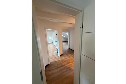 Erstbezug nach Kernsanierung-Moderne Dachgeschosswohnung - Höxter