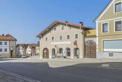 Haus zum Kaufen in Untergriesbach 325.000,00 € 255 m²