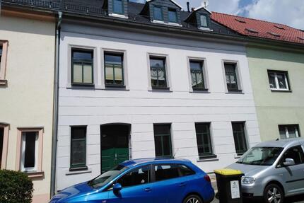 Frisch renovierte 4-Raum-Wohnung mit Gartennutzung – viel Platz für die Familie - Glauchau