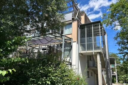 ++ sofort beziehbare Maisonette-Wohnung, exklusiv wohnen über zwei Etagen mit Blick ins Grüne - Waldkraiburg