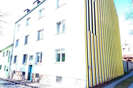 Charmante 2-Zimmer-Dachgeschosswohnung mit Einbauküche - Aschersleben