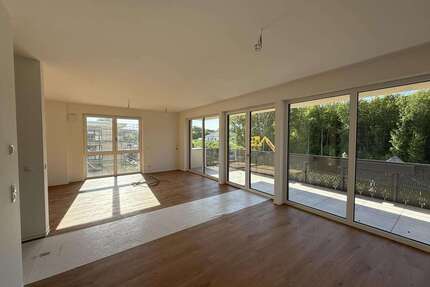 Wohnung zum Mieten in Zwickau 1.377,00 € 106.16 m²