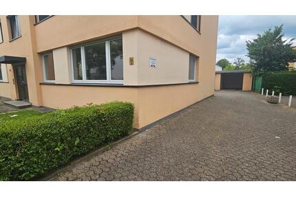 Frisch renovietre EG Wohnung im Zentrum in Düren mit Garage