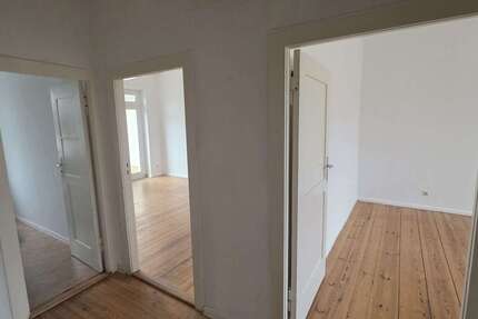 Wohnung zum Kaufen in Berlin 1.150.000,00 € 332 m²