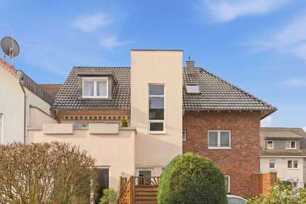 Haus zum Kaufen in Niederkassel Mondorf 897.000,00 € 243 m² - Niederkassel / Mondorf