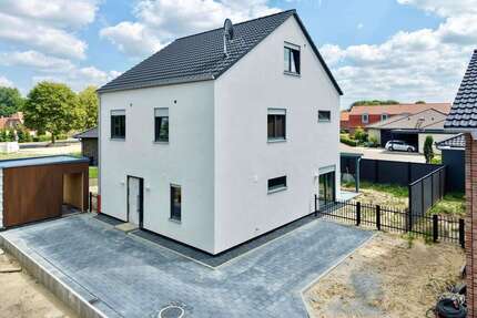 Haus zum Kaufen in Neuenhaus 449.000,00 € 166.59 m²