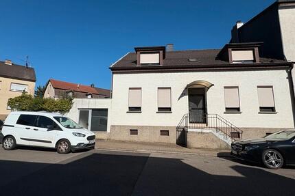 Helle 3-ZGB-Wohnung mit Kellerraum - Völklingen