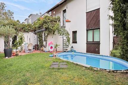 Große Wohnung mit Garten und Praxis im unteren Bonn-Holzlar