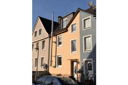 Familienfreundliches Zweifamilienhaus mit Zukunftsperspektive im aufstrebenden Gelsenkirchen-Schalke