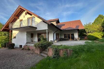 Modernisiertes Zweifamilienhaus gute Lage am Waldrand 446 m² Wohn-u.Nutzfläche Topausstattung EBK - Neustadt