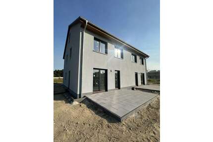Haus zum Mieten in Ludwigsfelde 2.390,00 € 145.25 m²