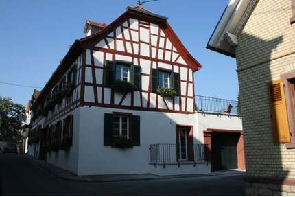 Haus zum Kaufen in Bodenheim 999.000,00 € 345.44 m²