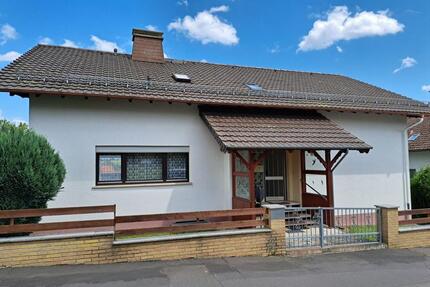 Schön ruhig gelegenes Wohnhaus mit drei separaten Wohneinheiten - Ortenberg