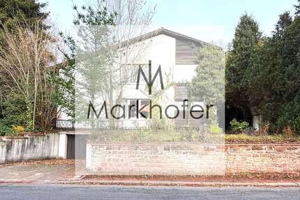 Haus zum Mieten in Homburg 1.950,00 € 220 m²