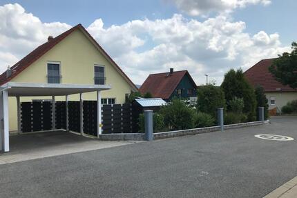 Freistehendes Einfamilienwohnhaus mit Garten, Garage, Carport - Memmelsdorf