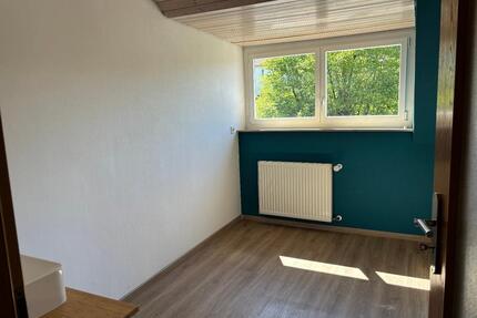 Kleines Haus mit Garten, Balkon + Garage in Musberg zur Miete - Leinfelden-Echterdingen