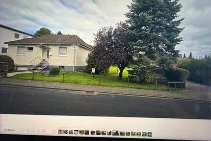 Freistehendes Wohnhaus - 335.000,00&nbsp;EUR Kaufpreis, ca.&nbsp; 145,00&nbsp;m&sup2; in Breitscheid (PLZ: 35767)