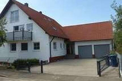 Eigentumswohnung, 2 Zimmer- Souterrainwohnung, sehr hell, ruhig gelegen, mit Garten. - Holzheim Eppisburg