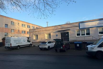 Bürogebäude mit 125 m² Einliegerwohnung und riesiges Lager - Herne Eickel